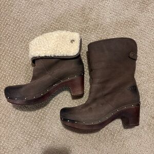 UGG Dark Brown Shearling Lined Clogs size 9